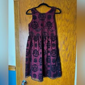 Child’s size 14 dress